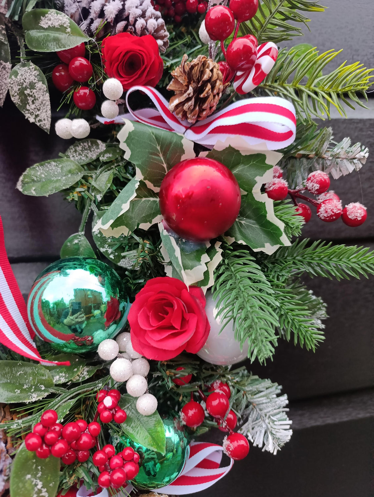Traditional 60 cm Christmas Wreath with Red Roses, Flocked Pine Cones and Candy Cane Accents