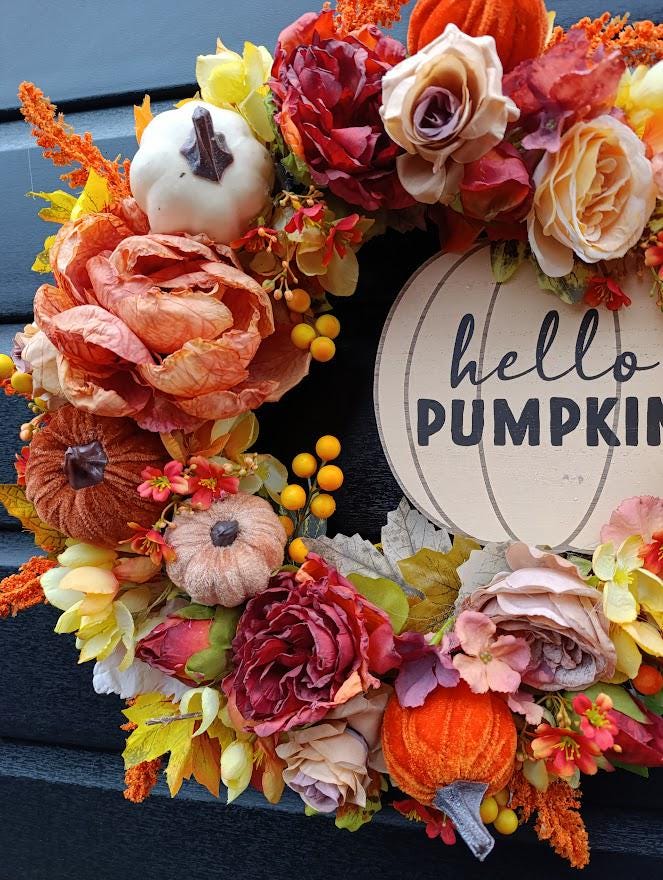 Luxury Autumn Wreath | Handmade Grapevine Wreath with Velvet Pumpkins & Dried Touch Flowers | Elegant ‘Hello Pumpkin’ Door Decoration | 45cm