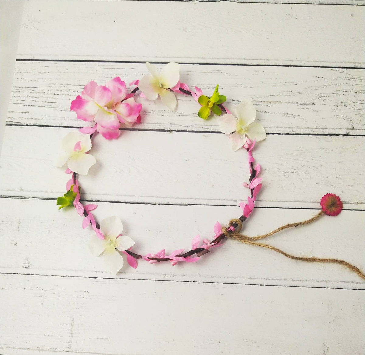 Adjustable flower crown