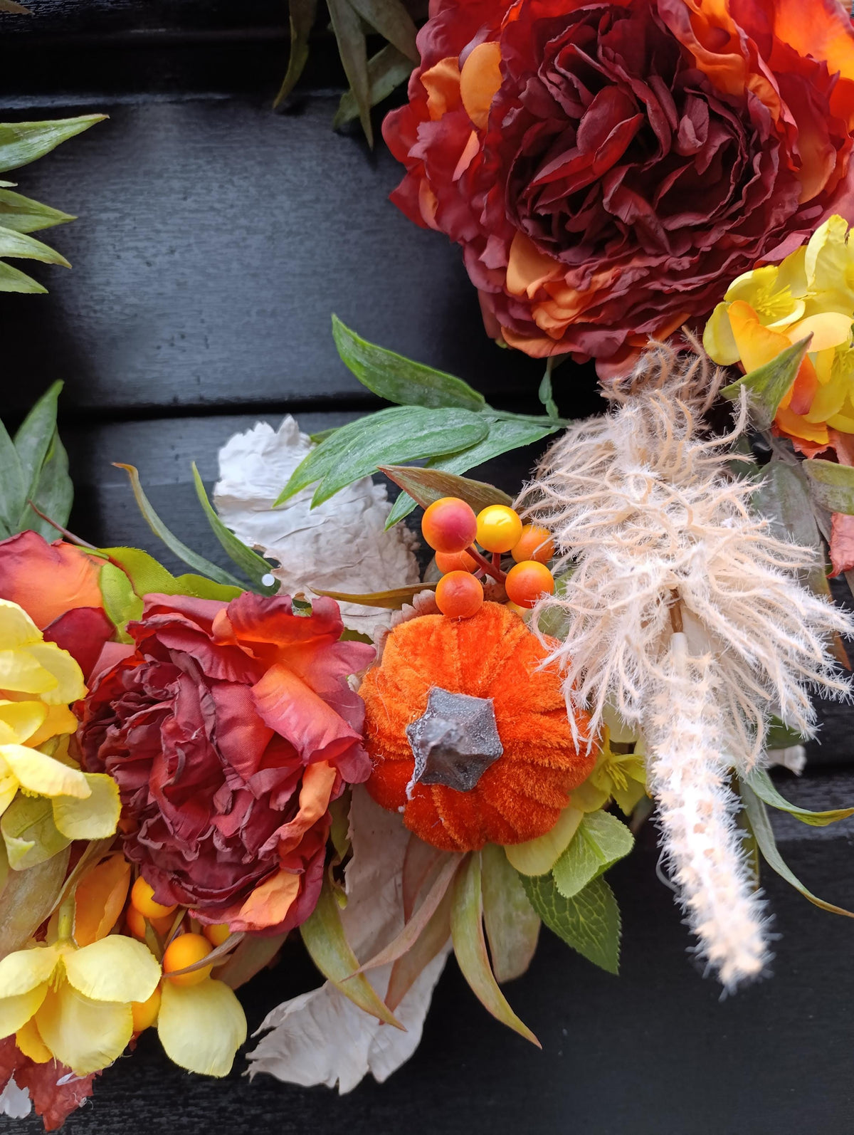 Autumn Grapevine Wreath with Artificial Flowers & Pumpkins – Rustic Handmade Door Decoration in Warm Autumnal Tones (50cm)