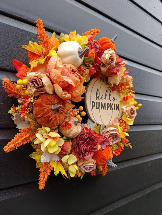 Luxury Autumn Wreath | Handmade Grapevine Wreath with Velvet Pumpkins & Dried Touch Flowers | Elegant ‘Hello Pumpkin’ Door Decoration | 45cm