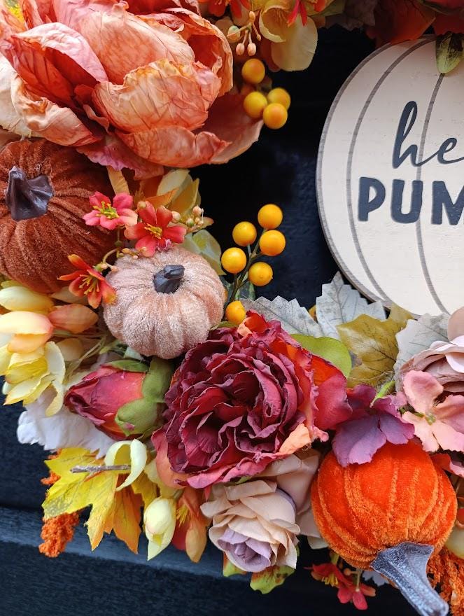 Luxury Autumn Wreath | Handmade Grapevine Wreath with Velvet Pumpkins & Dried Touch Flowers | Elegant ‘Hello Pumpkin’ Door Decoration | 45cm