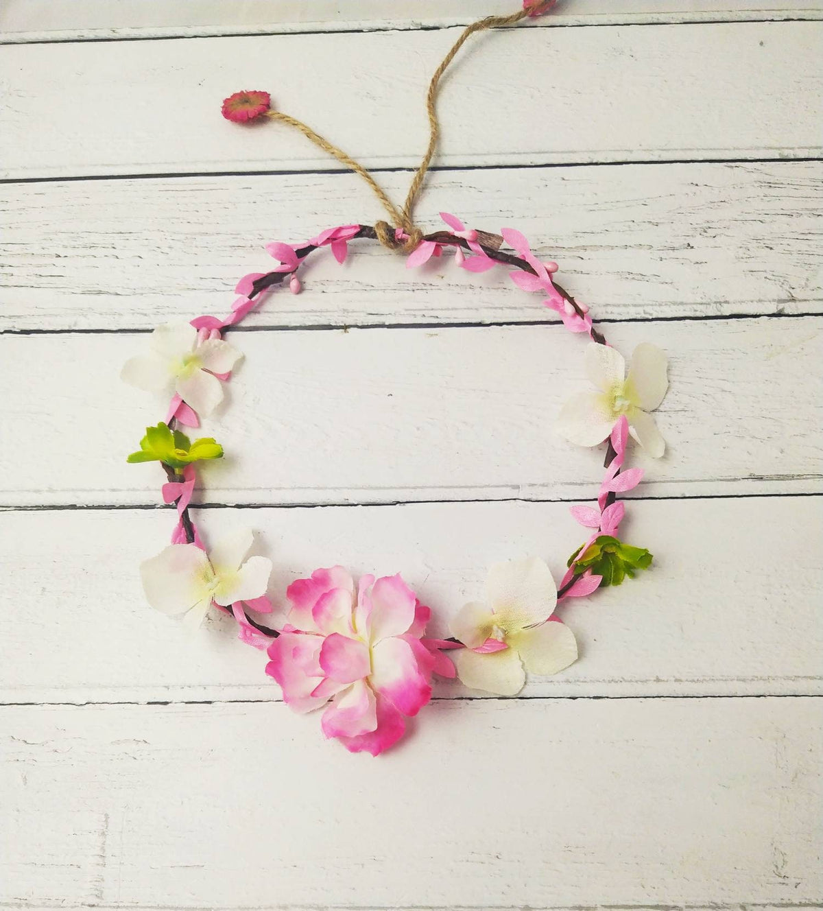 Adjustable flower crown