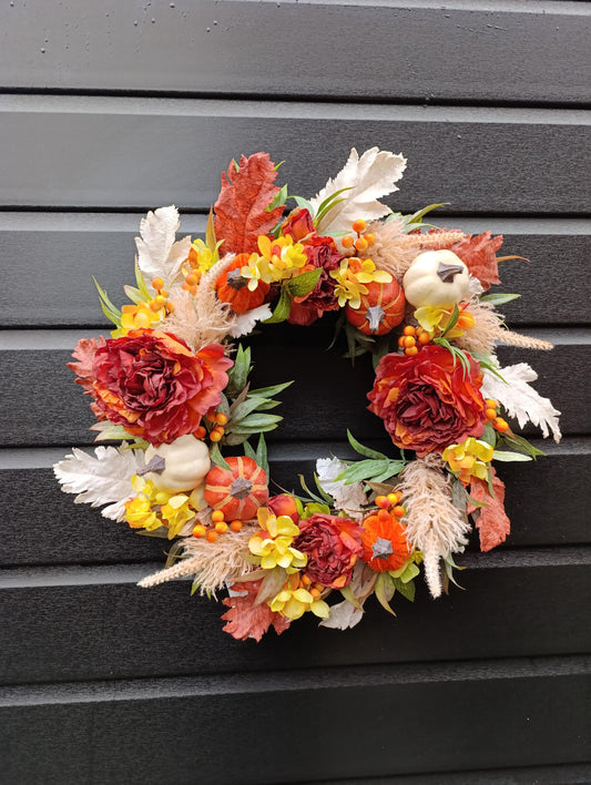 Autumn Grapevine Wreath with Artificial Flowers & Pumpkins – Rustic Handmade Door Decoration in Warm Autumnal Tones (50cm)