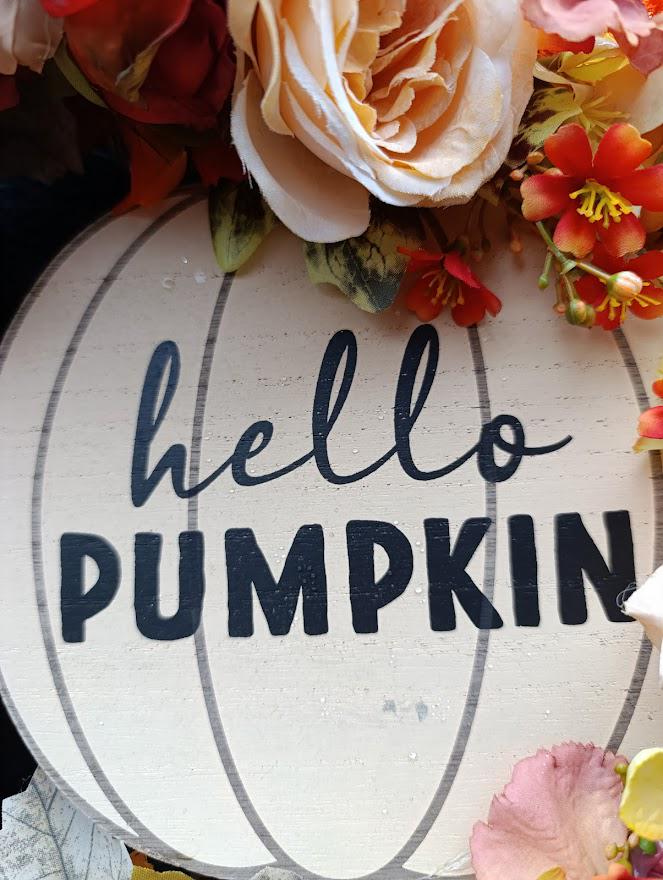 Luxury Autumn Wreath | Handmade Grapevine Wreath with Velvet Pumpkins & Dried Touch Flowers | Elegant ‘Hello Pumpkin’ Door Decoration | 45cm