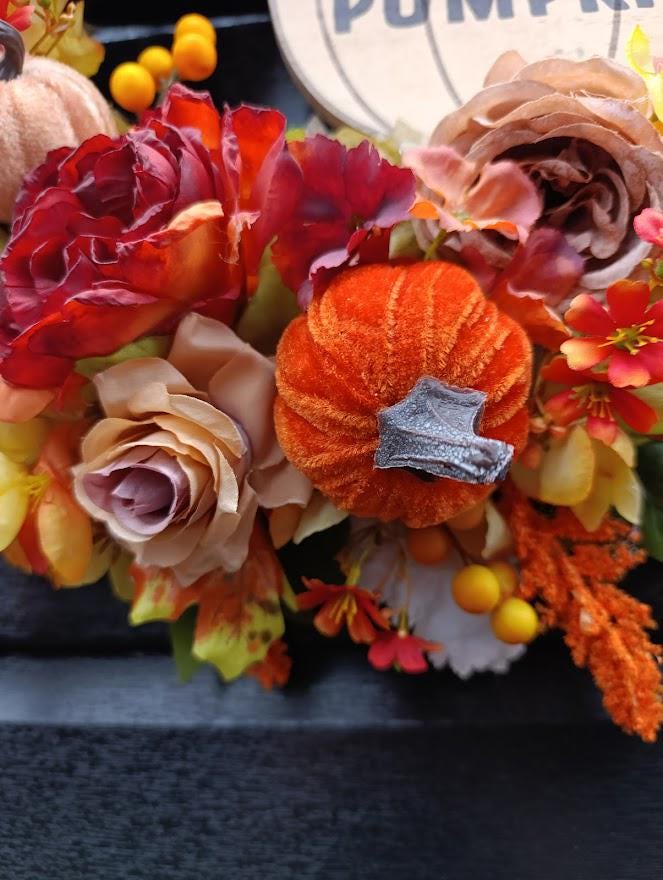 Luxury Autumn Wreath | Handmade Grapevine Wreath with Velvet Pumpkins & Dried Touch Flowers | Elegant ‘Hello Pumpkin’ Door Decoration | 45cm