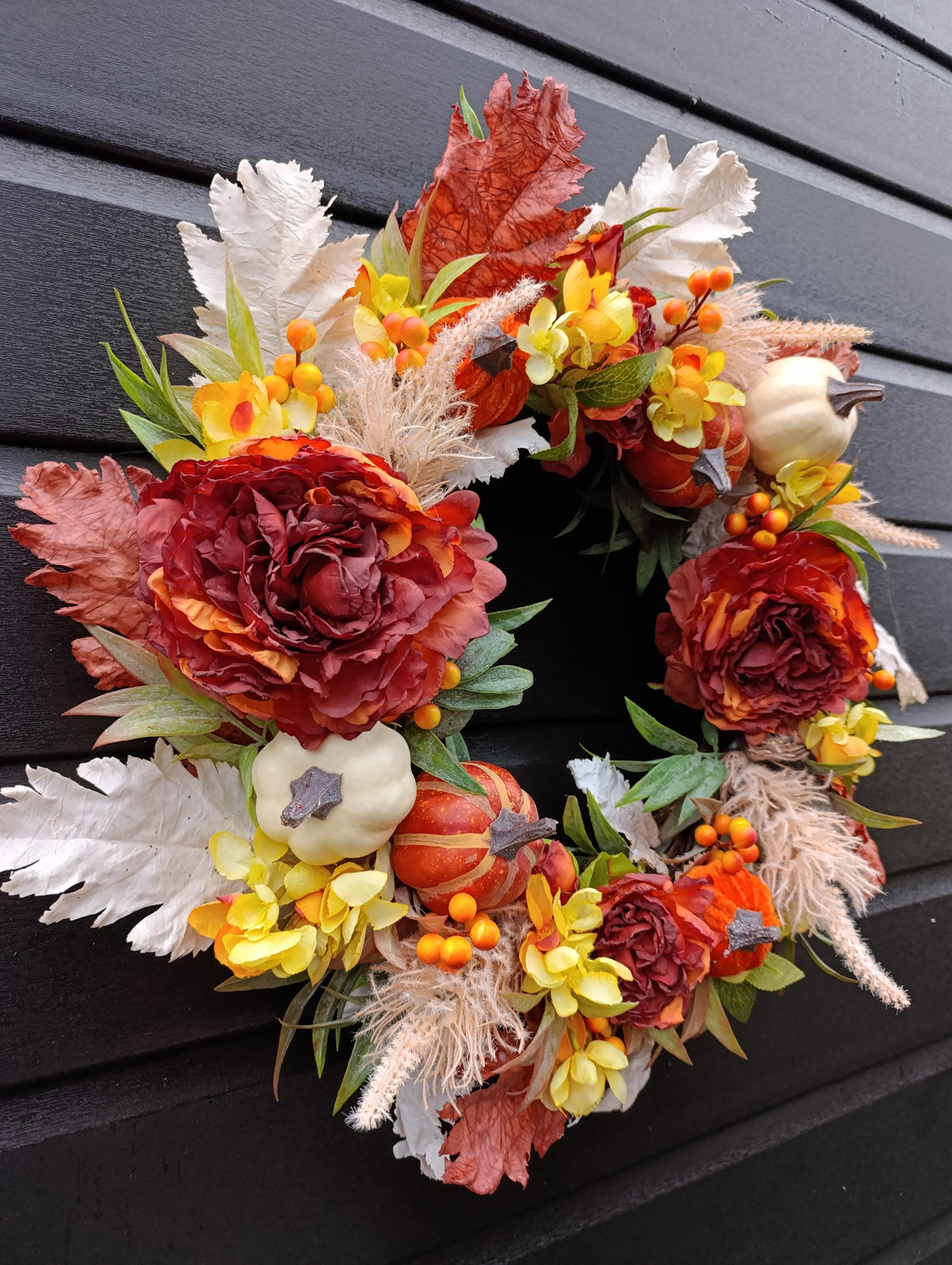 Autumn Grapevine Wreath with Artificial Flowers & Pumpkins – Rustic Handmade Door Decoration in Warm Autumnal Tones (50cm)